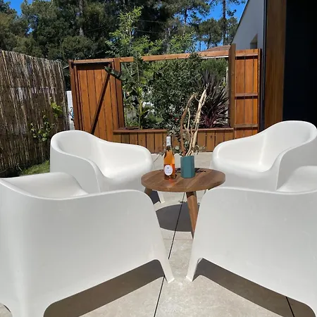Holiday home Brand New Surf At The End Of Golf, Classe 5 Etoiles